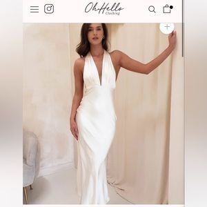 Beautiful dress only worn once!
